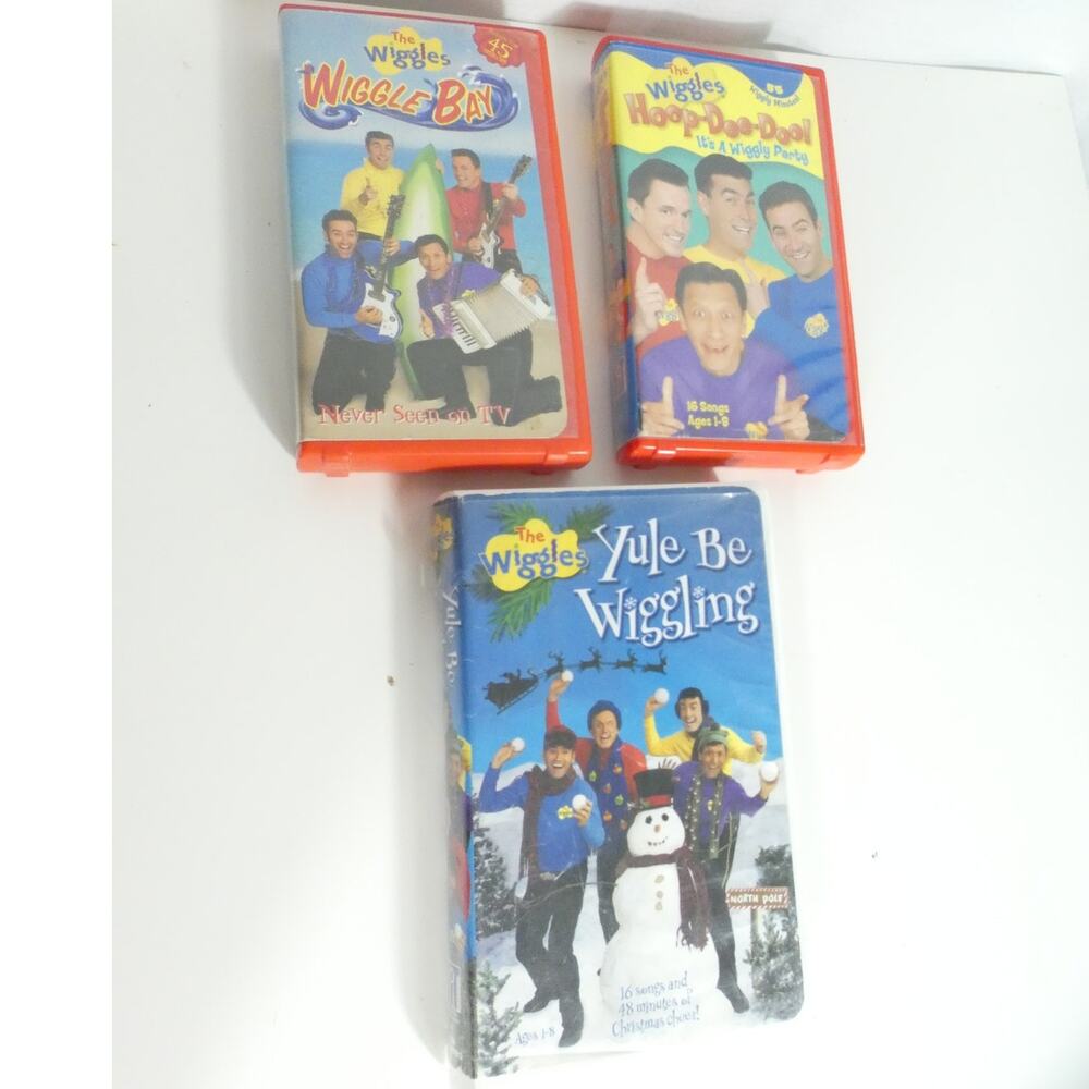 Lot of 3 Wiggles VHS Tapes Y2K Yule Be Wiggling Hoop De Doo Wiggle Bay